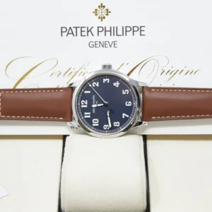 Patek Philippe Calatrava 5522A Pilot