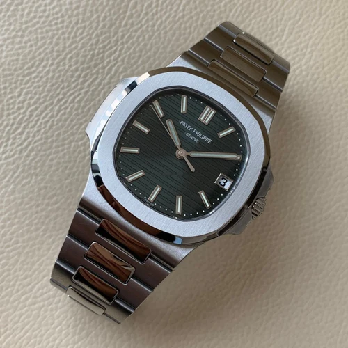 Patek Philippe 5711/1A-014 Nautilus - Image 2
